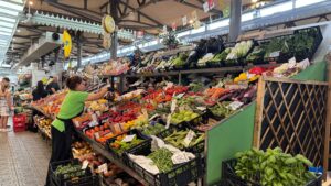 The Il Nuovo Frutteto counter display at Mercato Albinelli in Modena