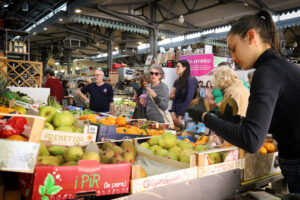 The CA-SA Carla e Sandra counter display at Mercato Albinelli in Modena
