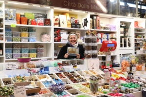 Dolce Incontro — sweets and specialities at Mercato Albinelli in Modena