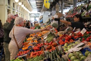 Il Nuovo Frutteto — frutta e verdura al Mercato Albinelli di Modena