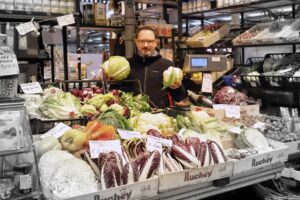 Il banco A Modo Bio al Mercato Albinelli di Modena