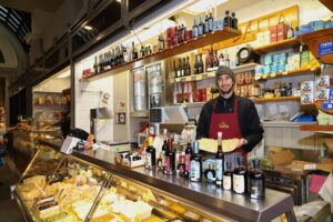 Prodotti di La Baita, formaggi al Mercato Albinelli di Modena